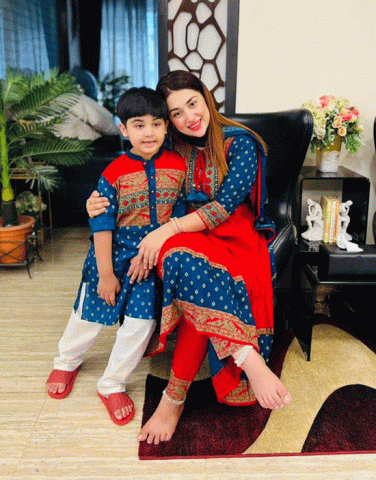 Apu Biswas with son