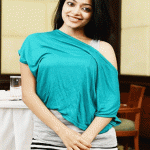 Janani Iyer Biography, Height,...